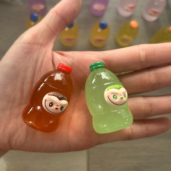 Miniature bundle - Picture 2 of 16